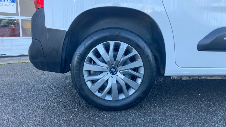 Citroen Berlingo 100kW Plus M 52kWh 5dr Auto Electric Estate